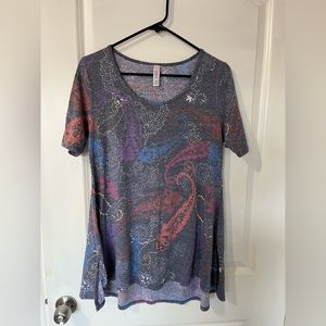 LuLaRoe - XS Perfect Tee w/ Paisley Pattern